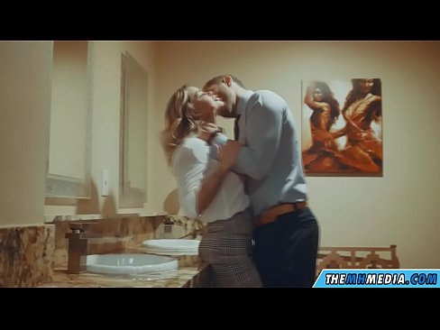 ❤️ Бүкіл аққұба сізді қоғамдық дәретханада азғырғанда ☑ Шлюздер kk.sexvideosex.top ﹏